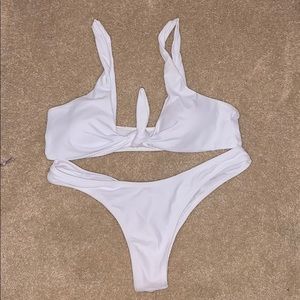 White Bikini (2 piece)